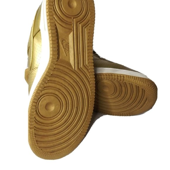 Nike Air Force 1 Low '07 LV8 Men's Size 8 GOLD - Picture 12 of 14